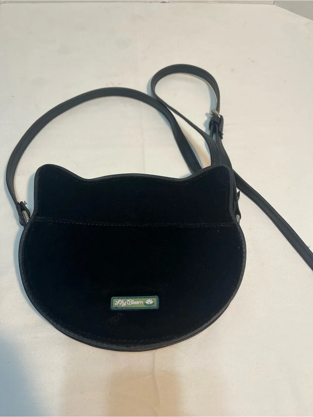Lily Bloom Black Cat Face Crossbody Bag with Pink Heart Accent